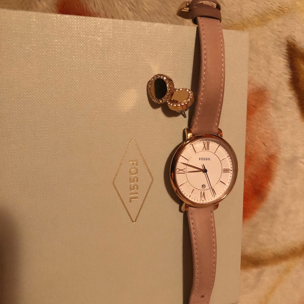 A cute fossil watch
